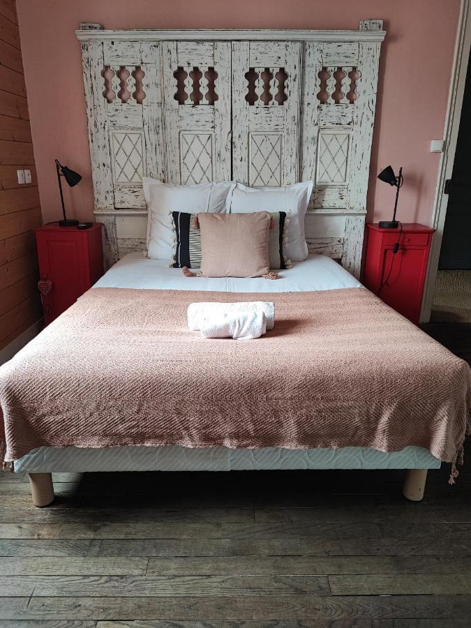 L'Ame Du Gourmand Hotell Pontorson Exteriör bild