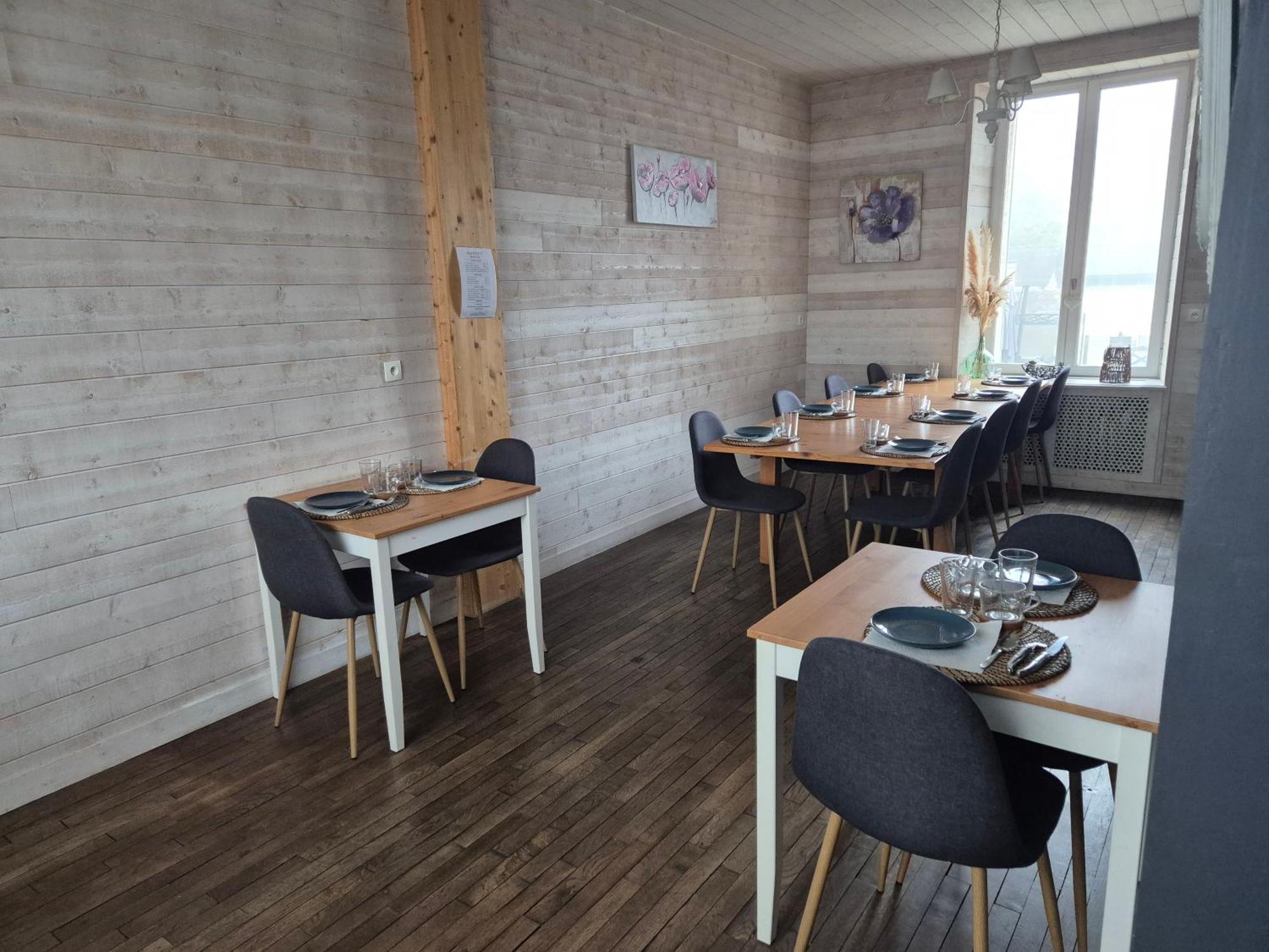 L'Ame Du Gourmand Hotell Pontorson Exteriör bild