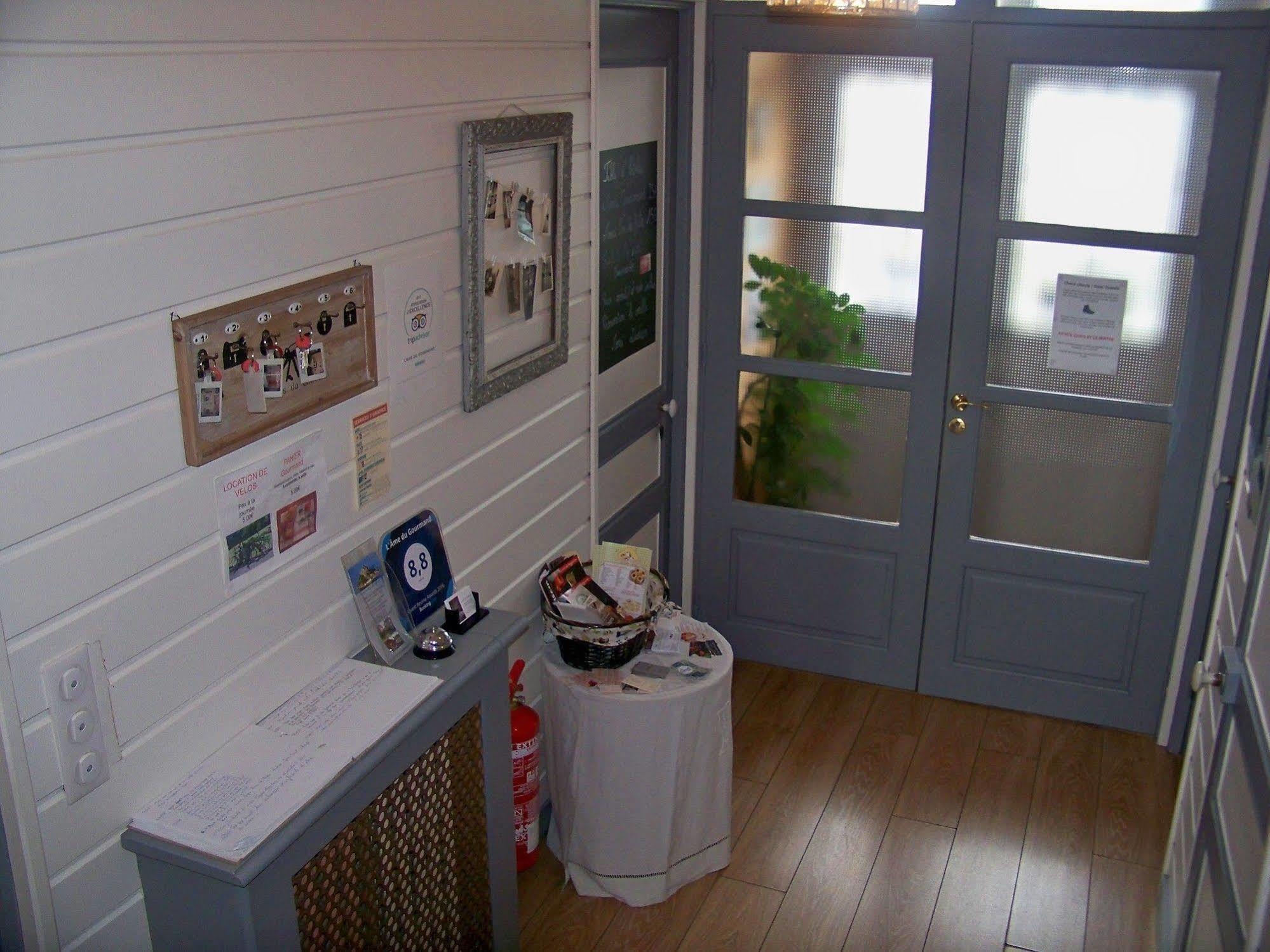 L'Ame Du Gourmand Hotell Pontorson Exteriör bild